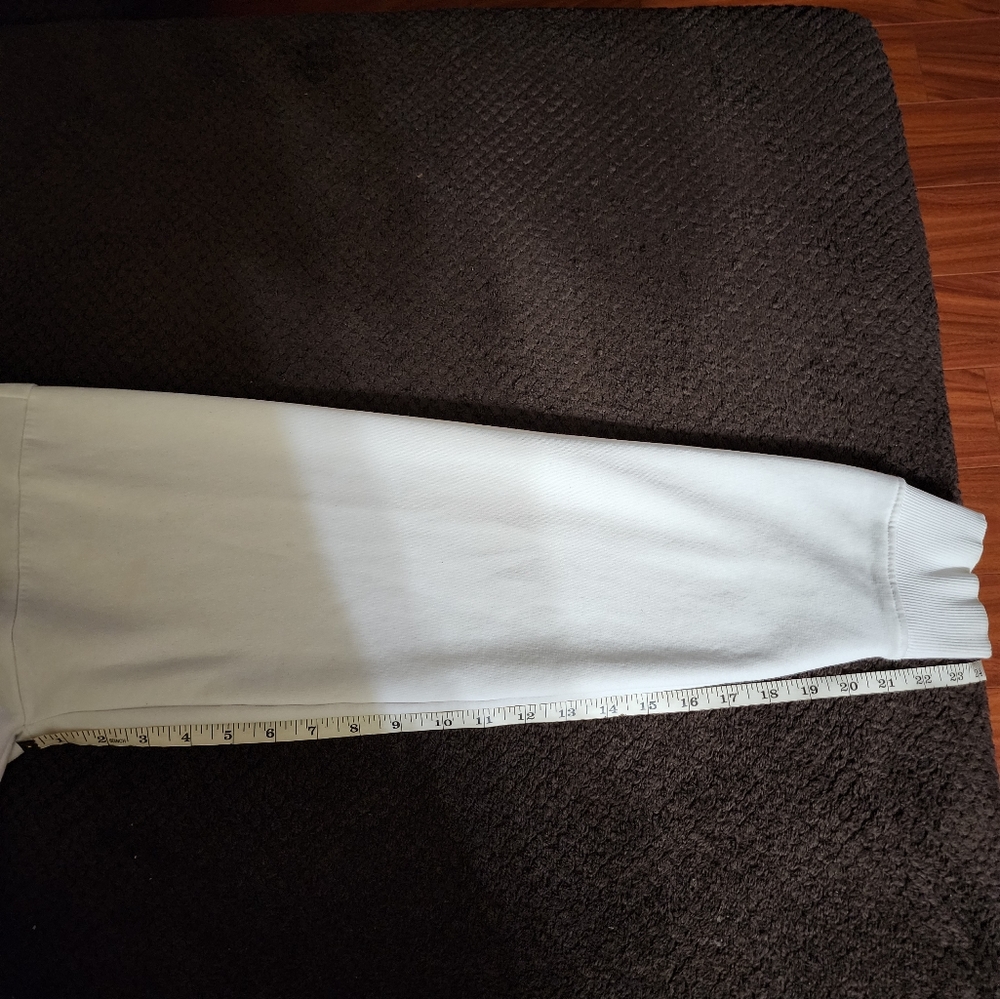 Versace - Picture 5 of 7